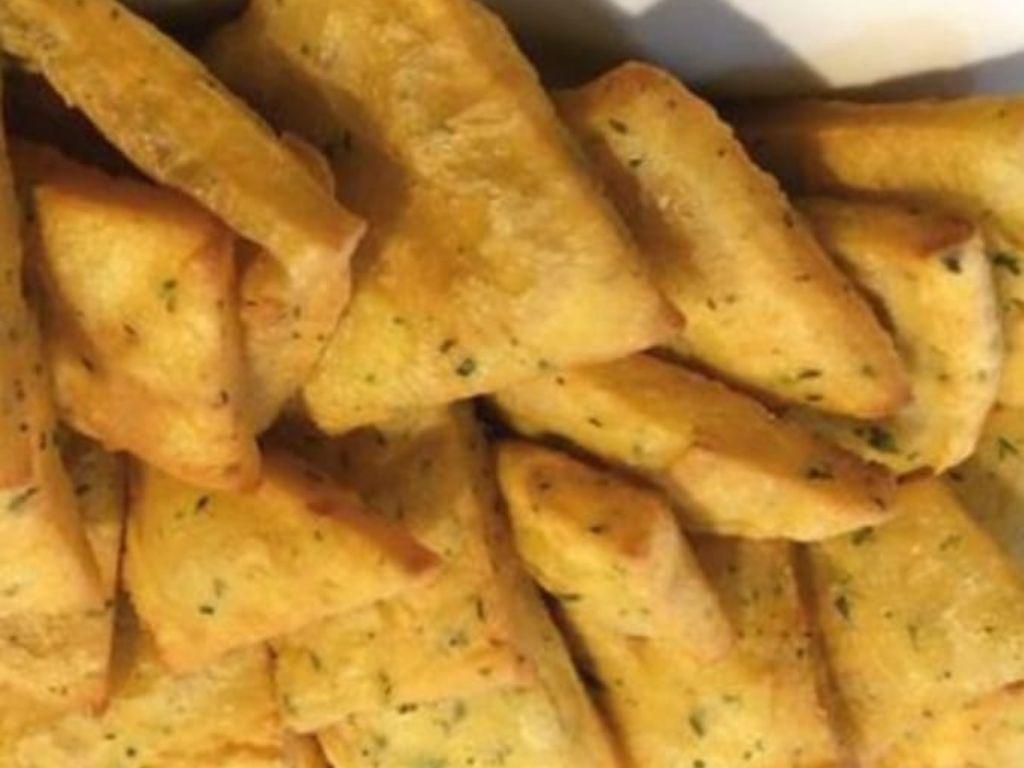 Panelle, gustose fritelle a base di farina di ceci