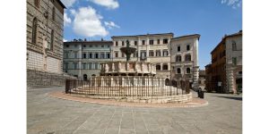 3 tour del centro ItaliaPerugia Fontana Maggiore 