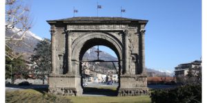 3 tour del nord italia Arco di Augusto