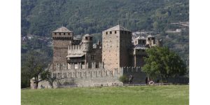 3 tour del nord Italia Castello di Fénis