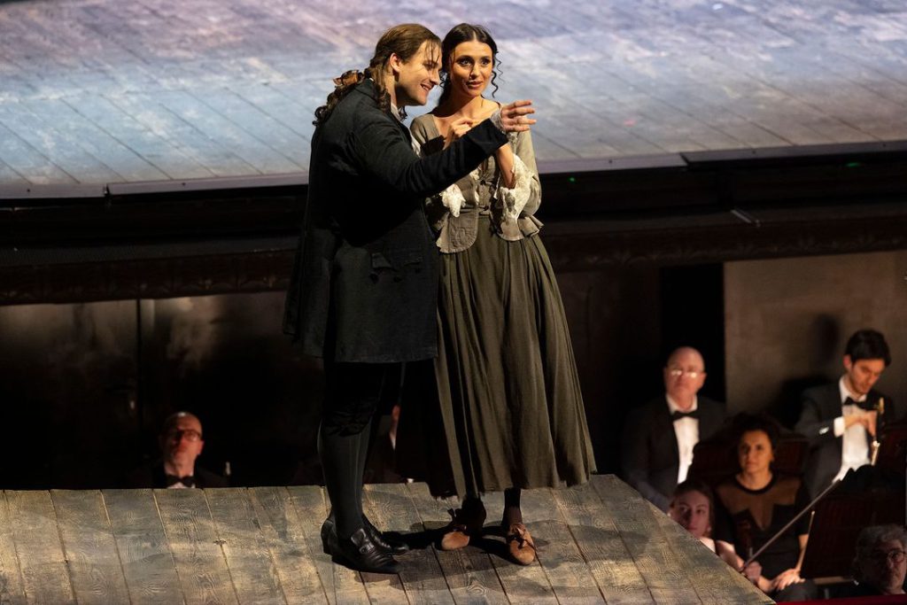 Il Don Giovanni di Mozart è in scena al Teatro San Carlo di Napoli.