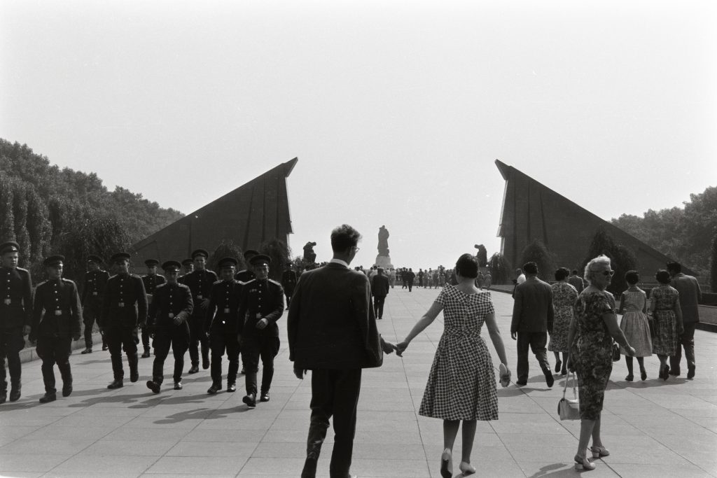 Manifestazione Berlino, 1963 ®Fondo Giuseppe Quatriglio