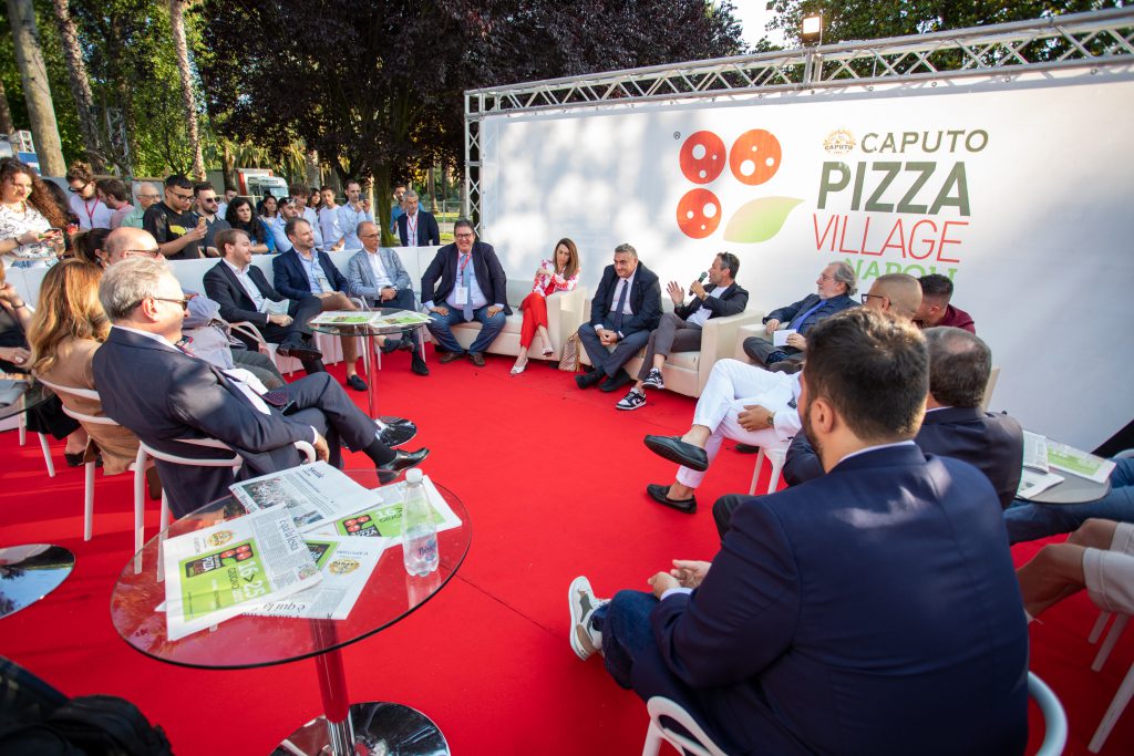 Pizza,coca cola e grande musica i protagonisti del Coca-Cola Pizza Village 2024