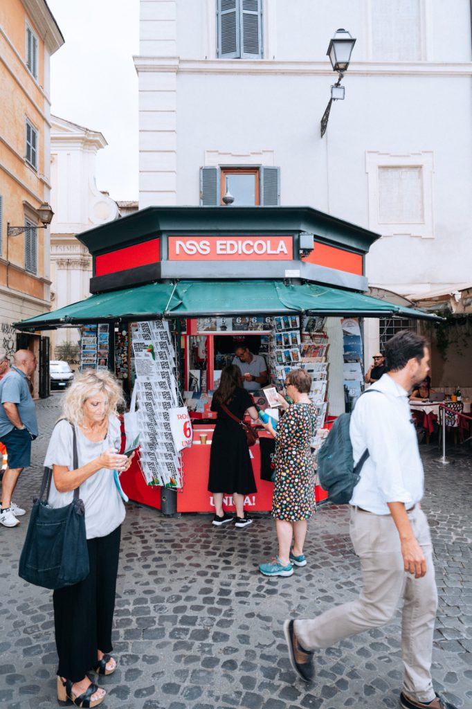 Roma 6 Unica! - Edicola in trastevere