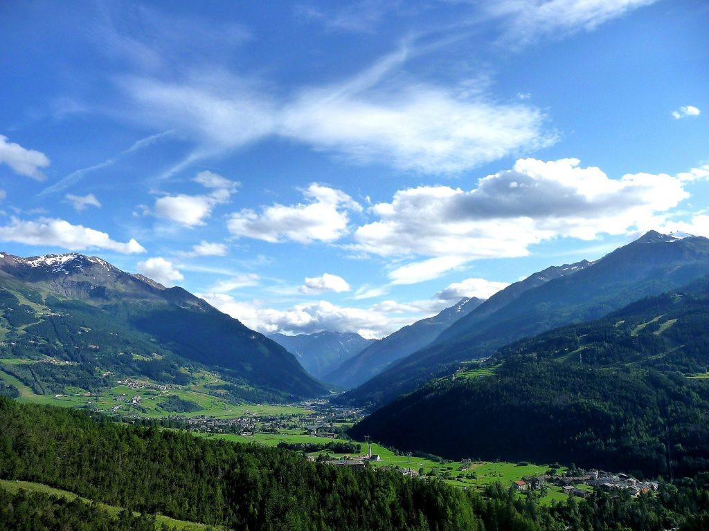 Capodanno - Bormio.
Courtesy of Andrea Pòk for Pixabay