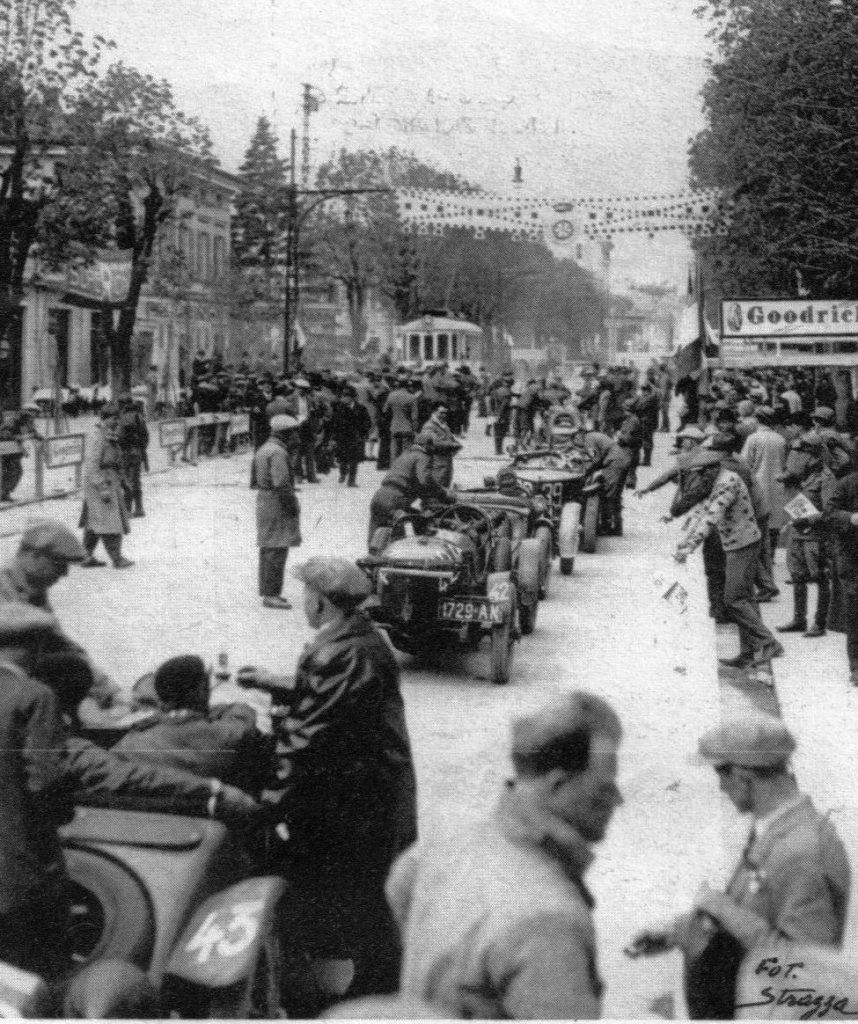 Gara Mille Miglia nel 1930