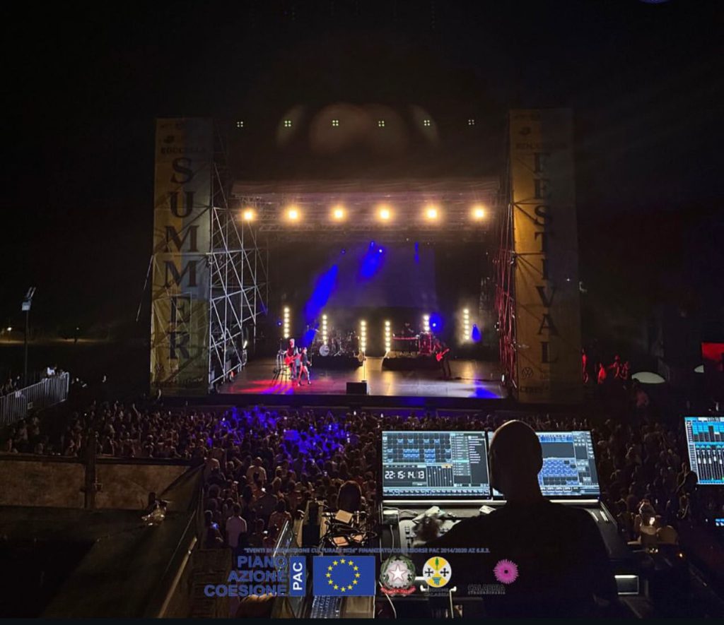 Roccella Summer Festival, esibizione di Emma nel 2024